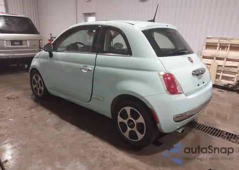 2017 Fiat 500 Lounge z USA, uszkodzony, nr VIN 3C3CFFCR9HT515381